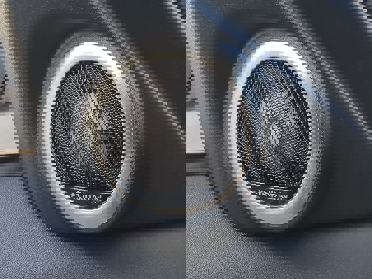 Used 2026 Land Rover Range Rover Evoque Dynamic SE image 32