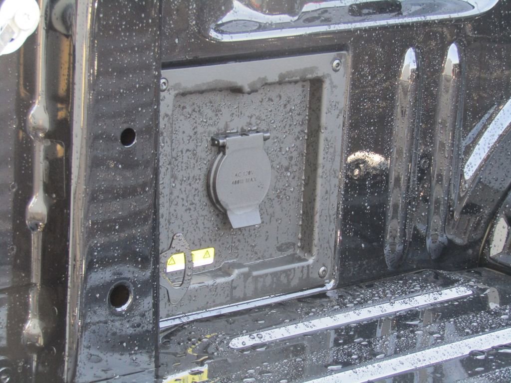 New 2025 Ford F150 Lariat w/ Equipment Group 501A Mid image 8