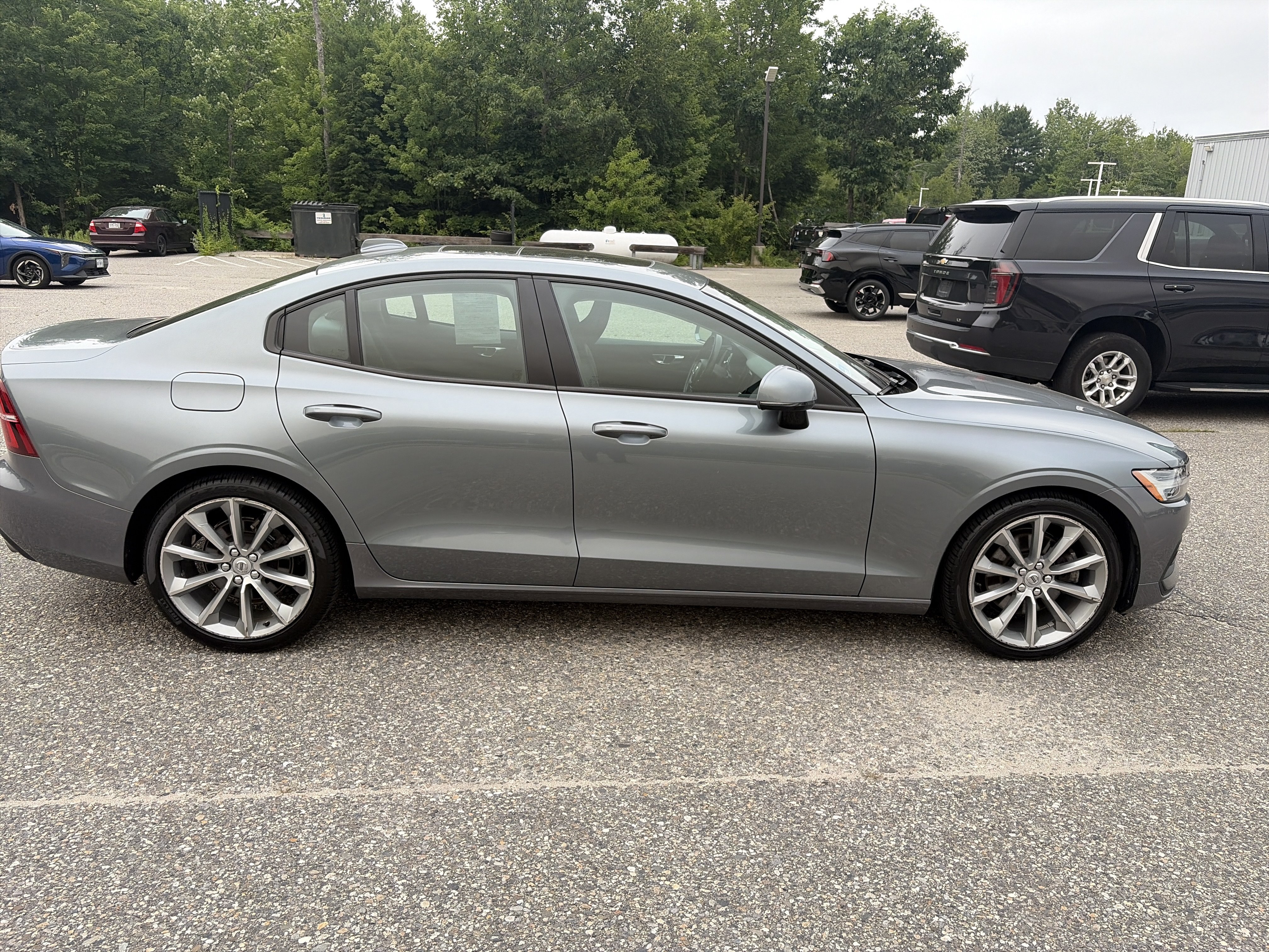 Used 2020 Volvo S60 T5 Momentum w/ Protection Package FWD image 4
