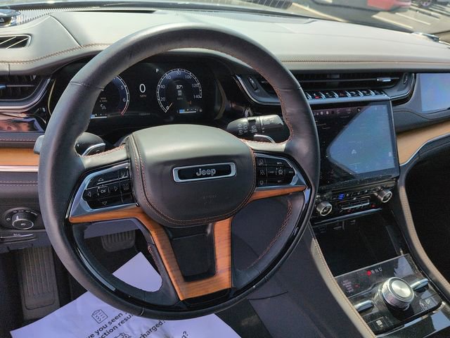 Used 2024 Jeep Grand Cherokee Summit image 13