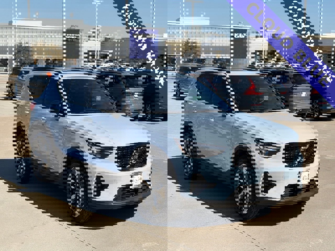 Certified 2025 Volvo XC40 B5 Plus image 4