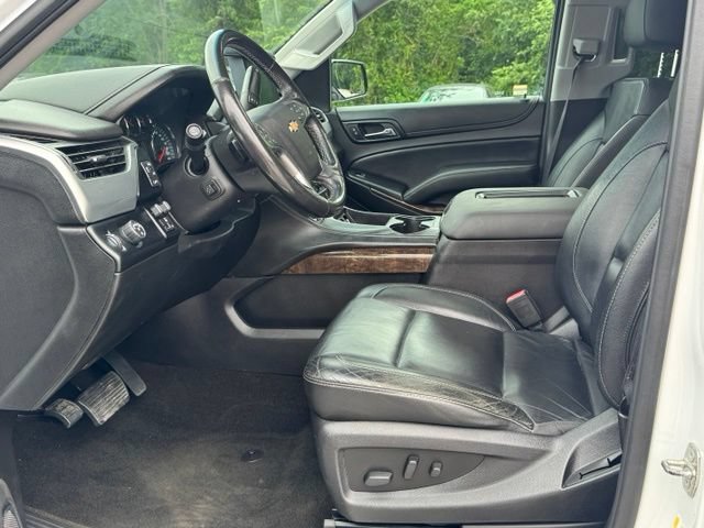 Used 2018 Chevrolet Suburban LT w/ LT Signature Package RWD image 12