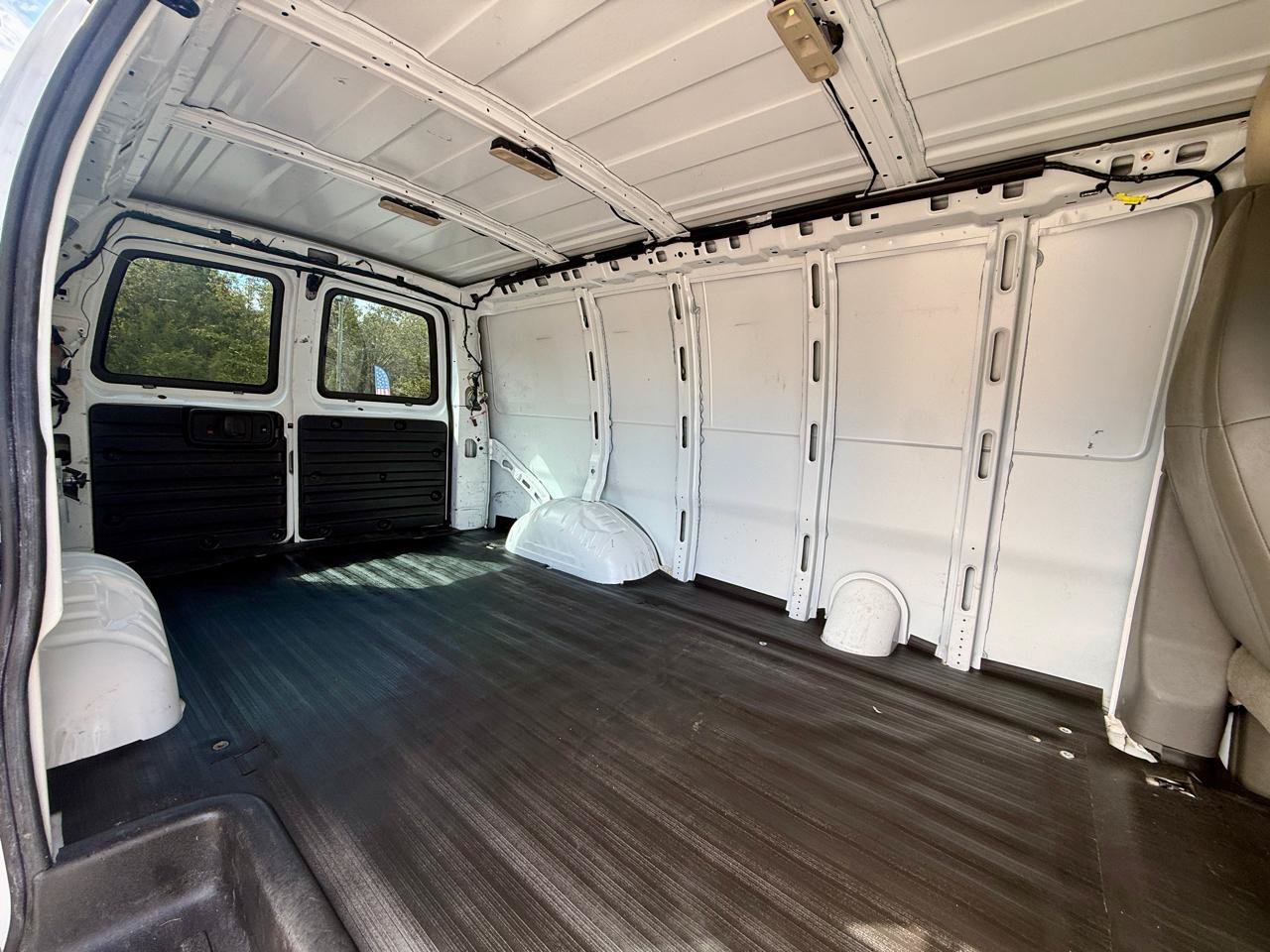 Used 2023 Chevrolet Express 2500 w/ Driver Convenience Package RWD image 14