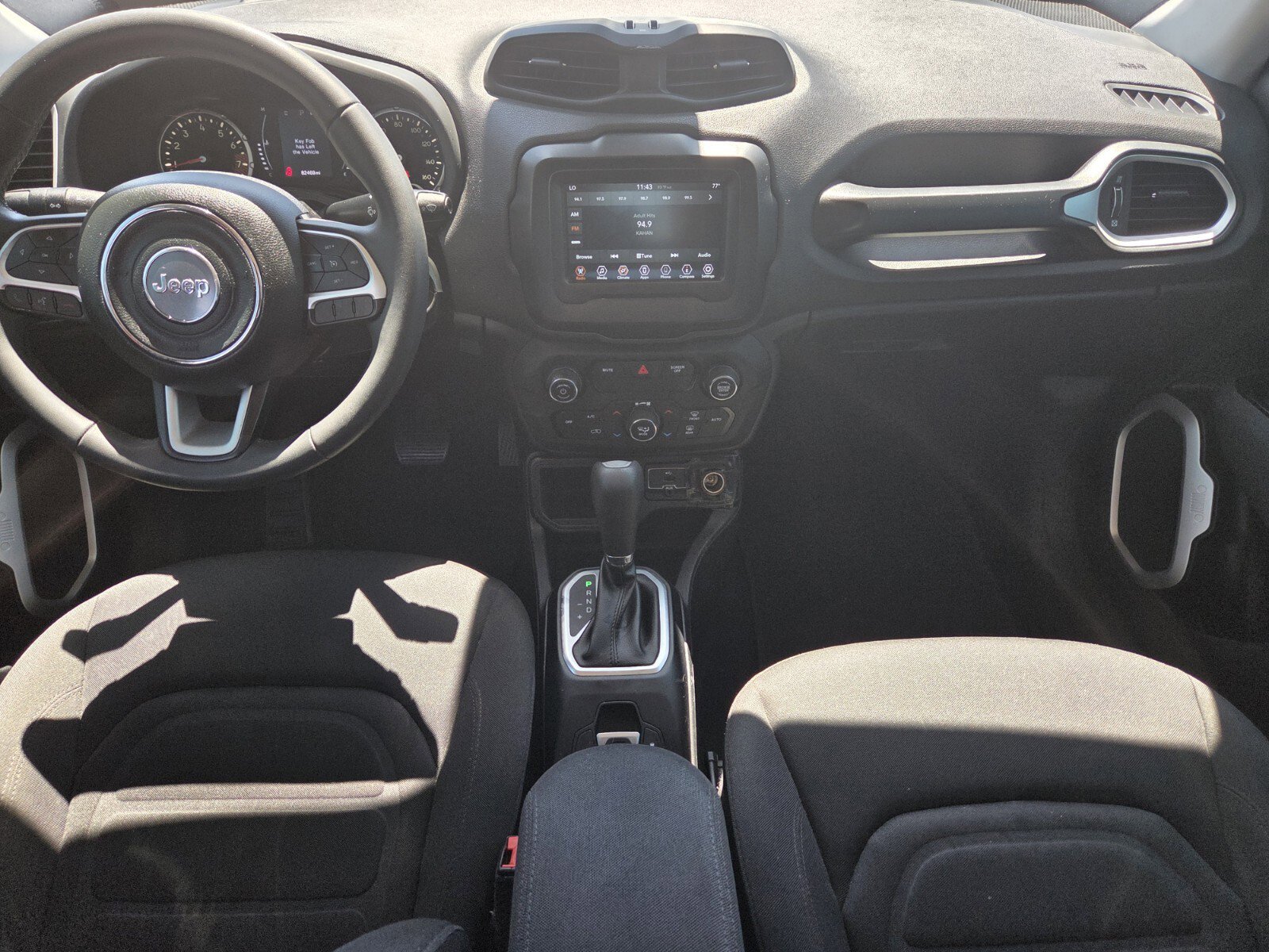 Used 2019 Jeep Renegade Latitude FWD image 7