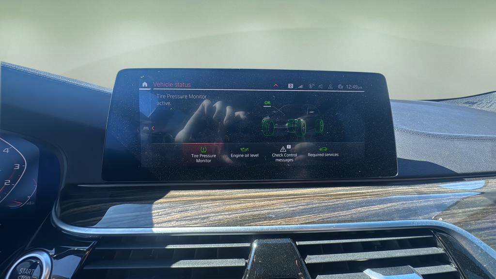 Used 2020 BMW M550i xDrive M550i xDrive image 20