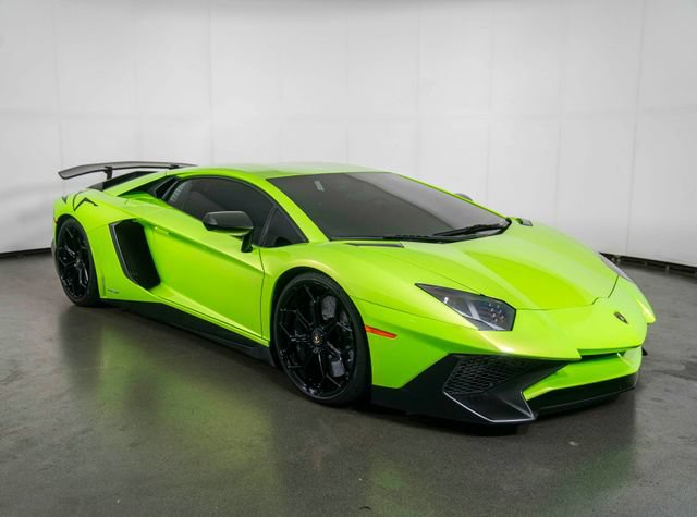 Used 2016 Lamborghini Aventador LP 750-4 Superveloce AWD/4WD image 2
