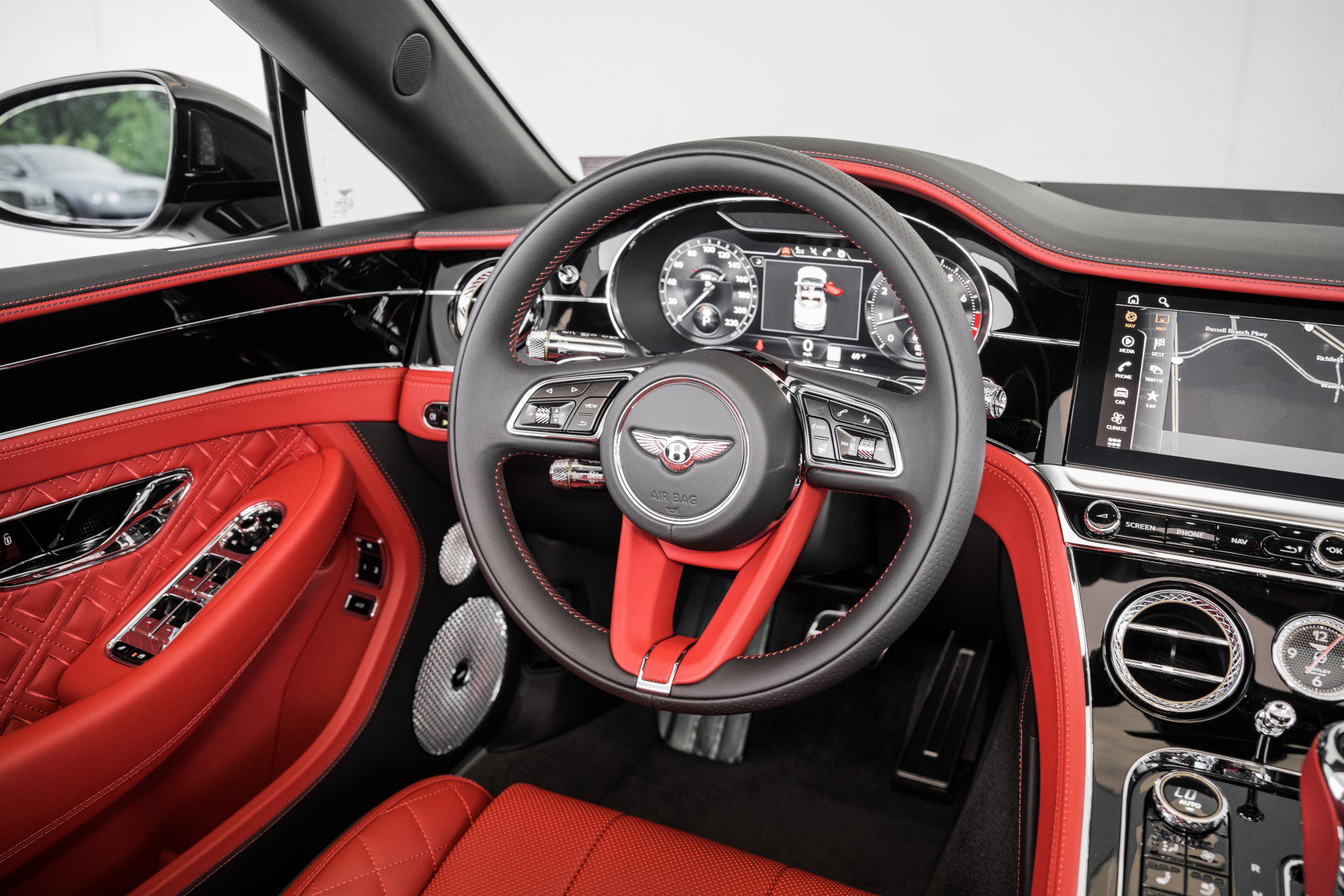 Used 2023 Bentley Continental GT V8 image 27