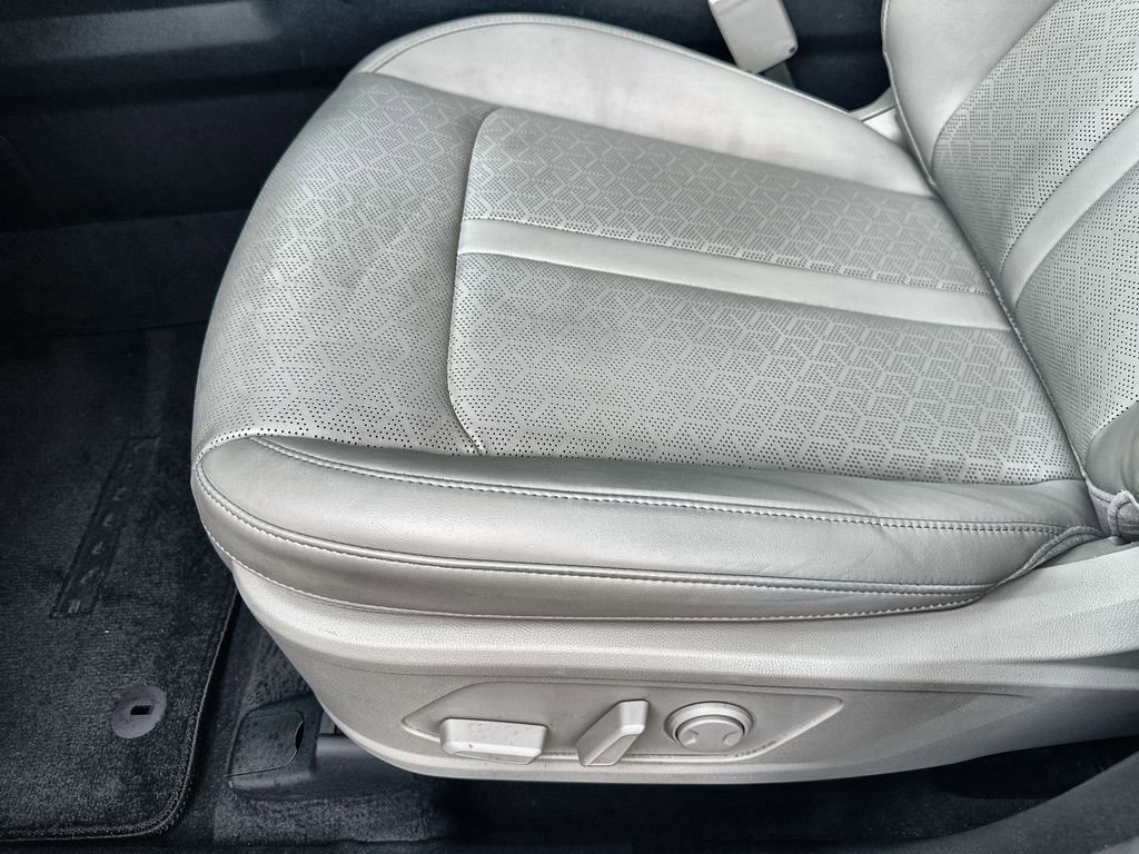 Used 2023 Kia Sorento SX FWD image 25