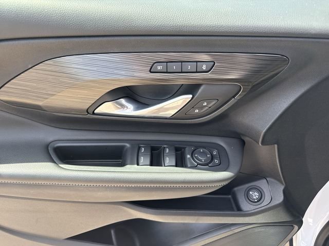 Used 2023 GMC Terrain SLT w/ Tech Package image 22