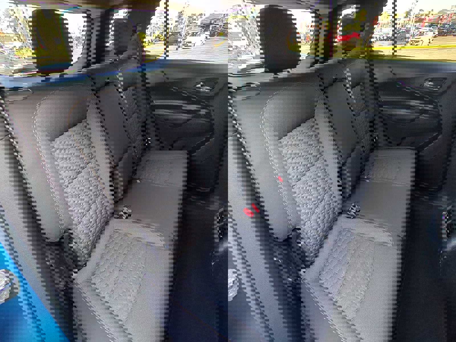 Used 2019 Chevrolet Equinox LT FWD image 25