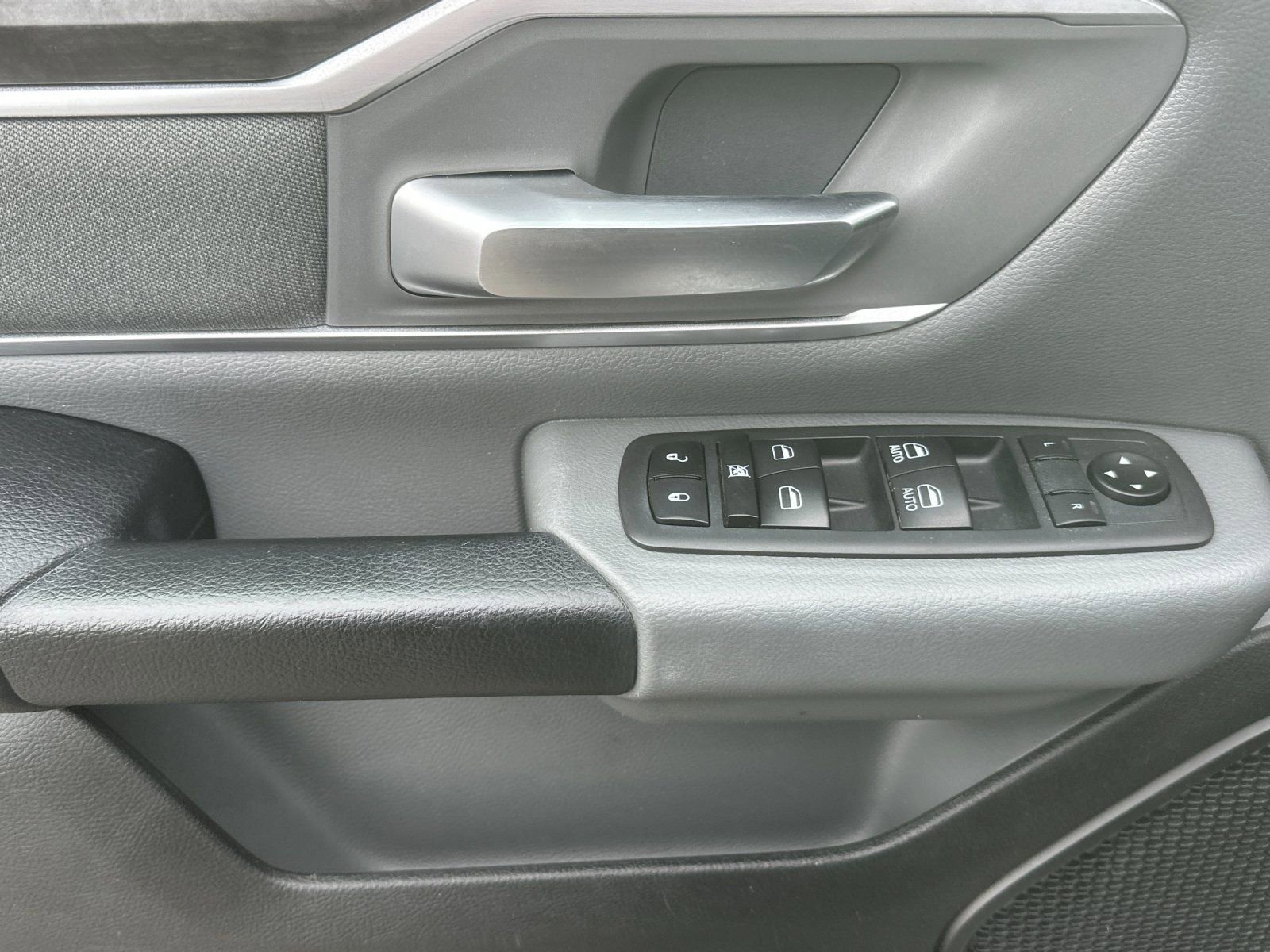 Used 2020 RAM 1500 Big Horn image 11