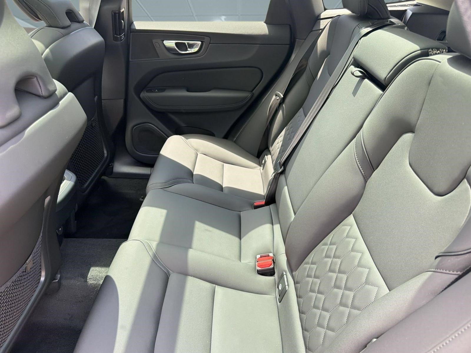 New 2026 Volvo XC60 B5 Core w/ Climate Package AWD/4WD image 25