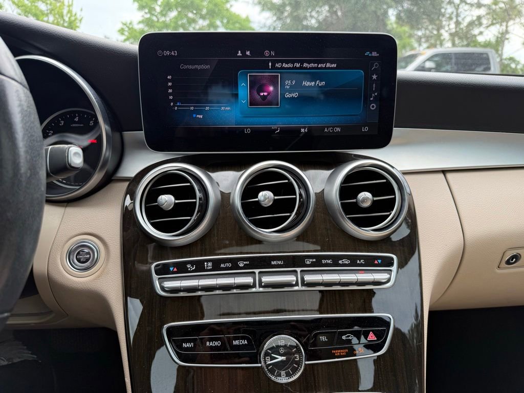 Used 2019 Mercedes-Benz C 300 Sedan image 26