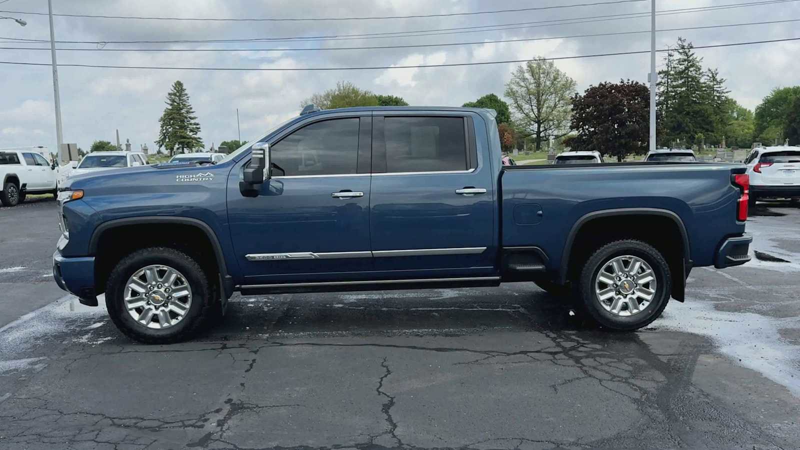 Certified 2025 Chevrolet Silverado 2500 High Country w/ High Country Premium Package AWD/4WD image 5