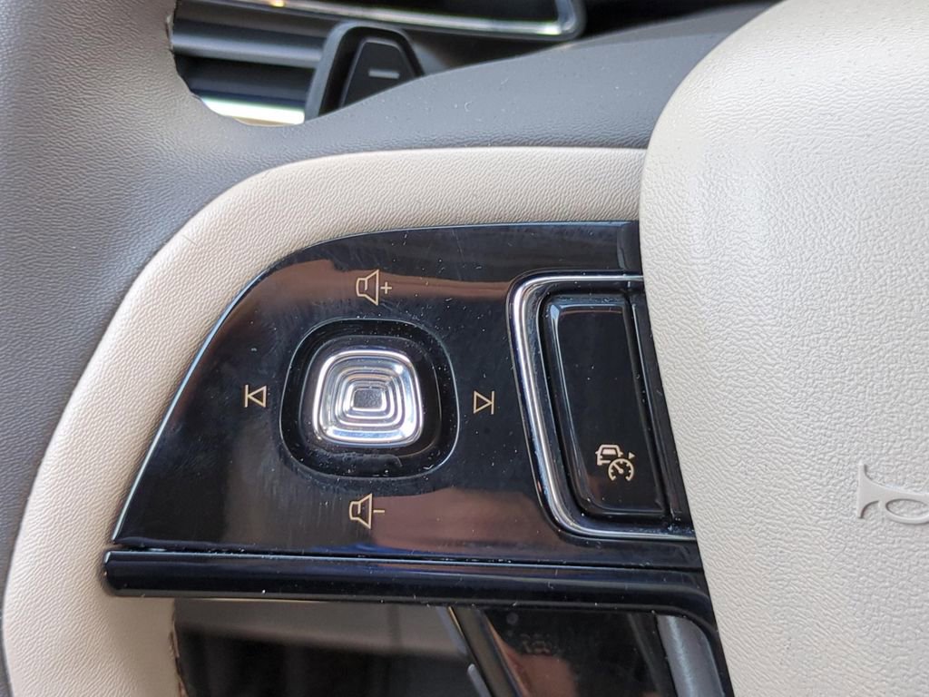 Used 2023 Lincoln Corsair FWD image 22