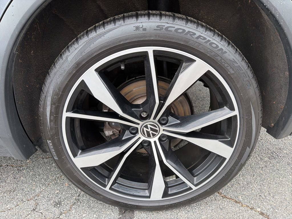 Used 2022 Volkswagen Tiguan SEL R-Line image 48