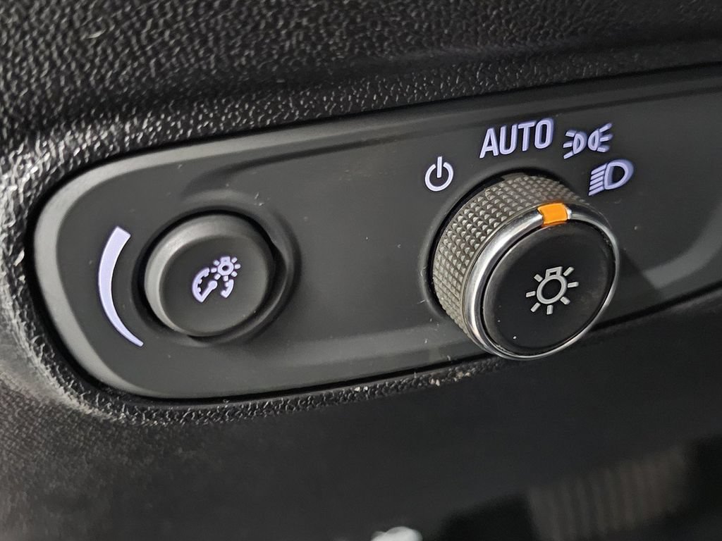 Used 2019 Chevrolet Equinox LT FWD image 30