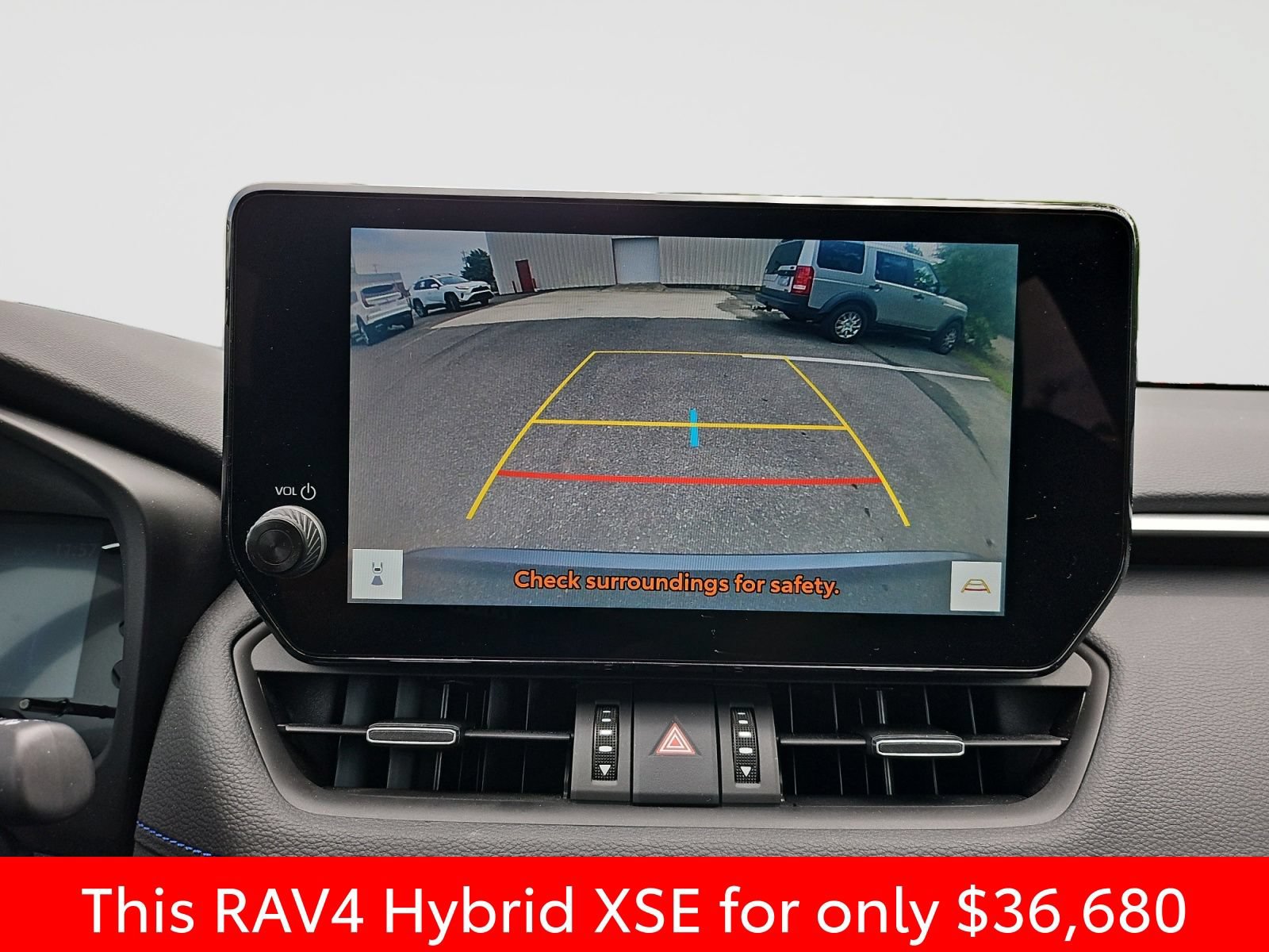 Used 2024 Toyota RAV4 XSE AWD/4WD image 28