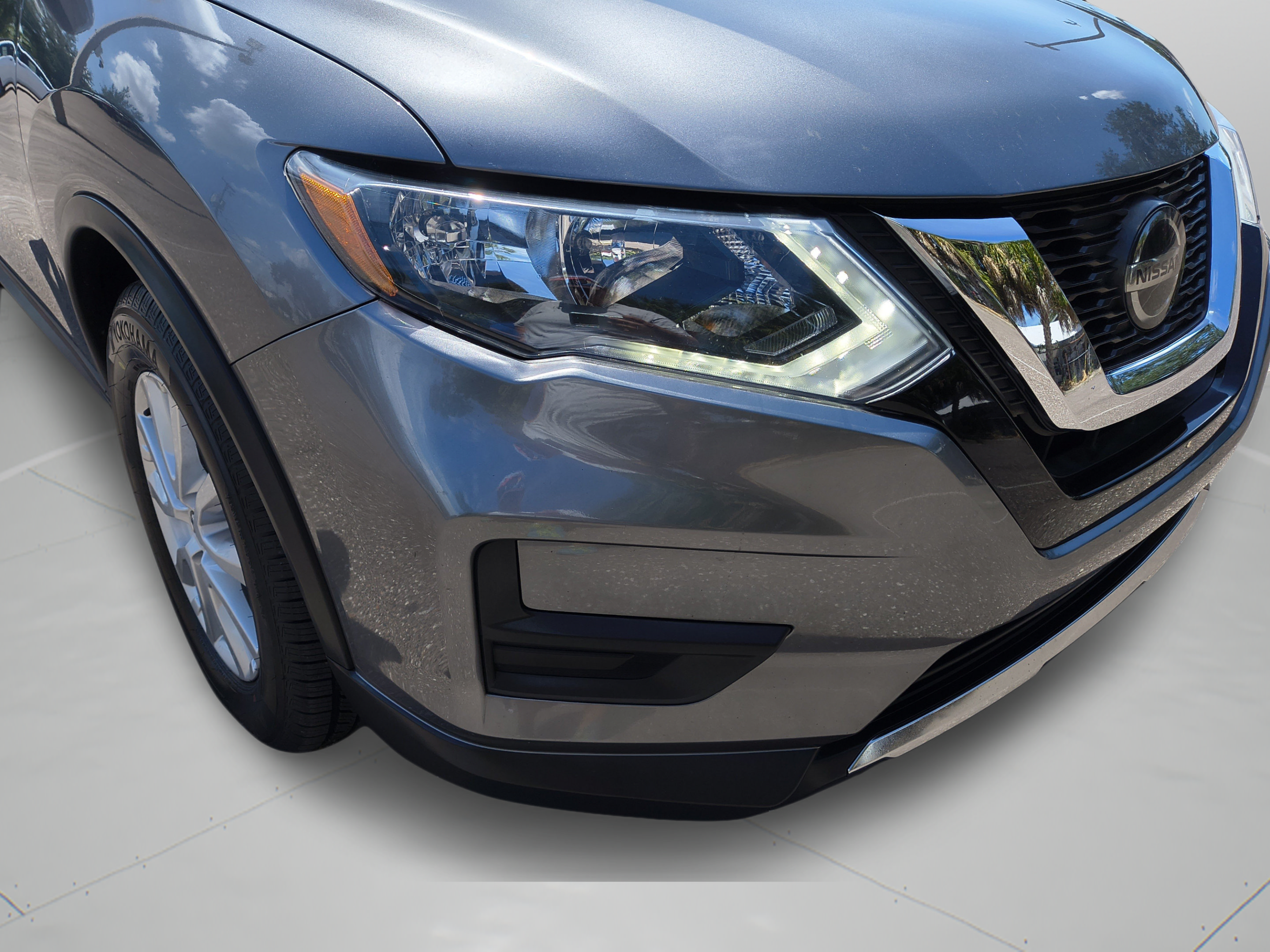 Used 2018 Nissan Rogue SV FWD image 32