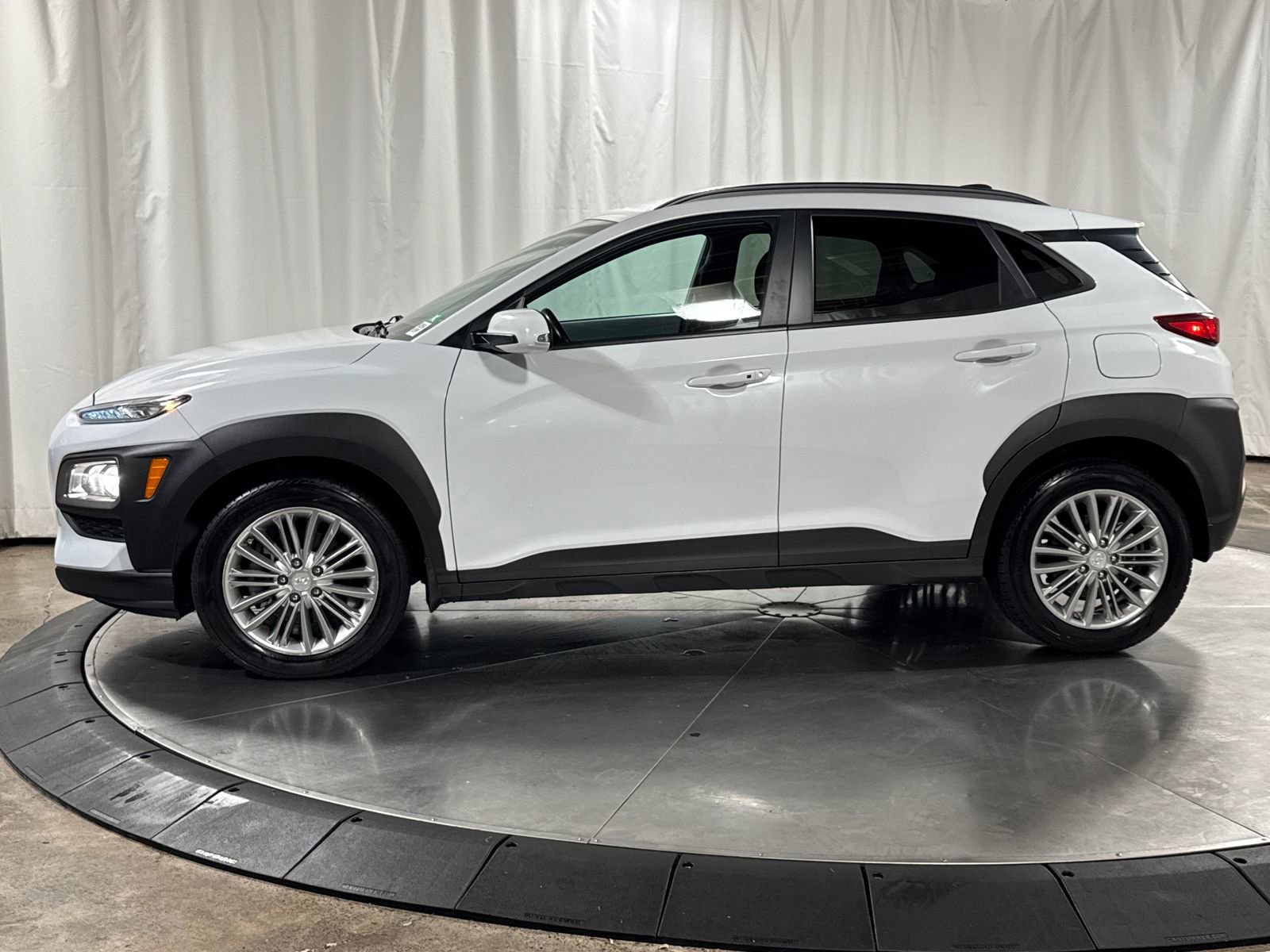 Used 2019 Hyundai Kona SEL AWD/4WD image 8