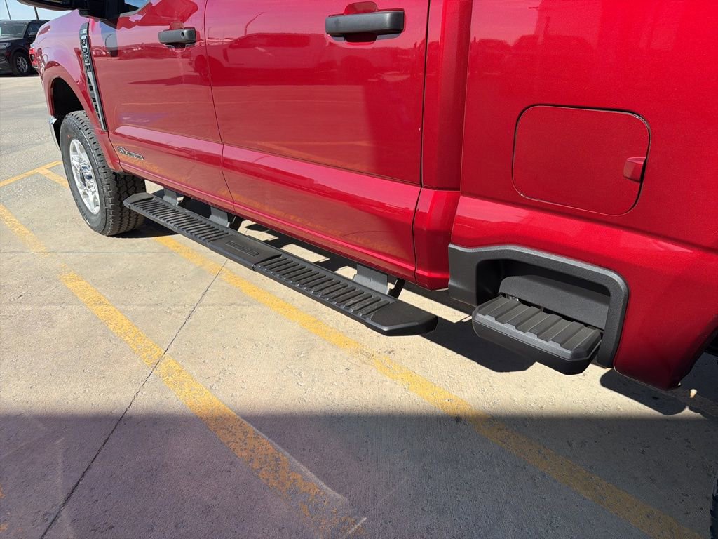 New 2026 Ford F250 4x4 Crew Cab Super Duty image 9