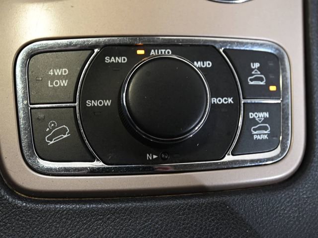 Used 2015 Jeep Grand Cherokee Summit AWD/4WD image 28