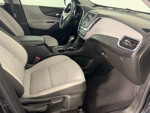 Used 2022 Chevrolet Equinox LS w/ LS Convenience Package FWD image 16