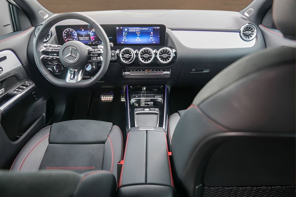 Used 2026 Mercedes-Benz GLA 35 AMG 4MATIC image 25