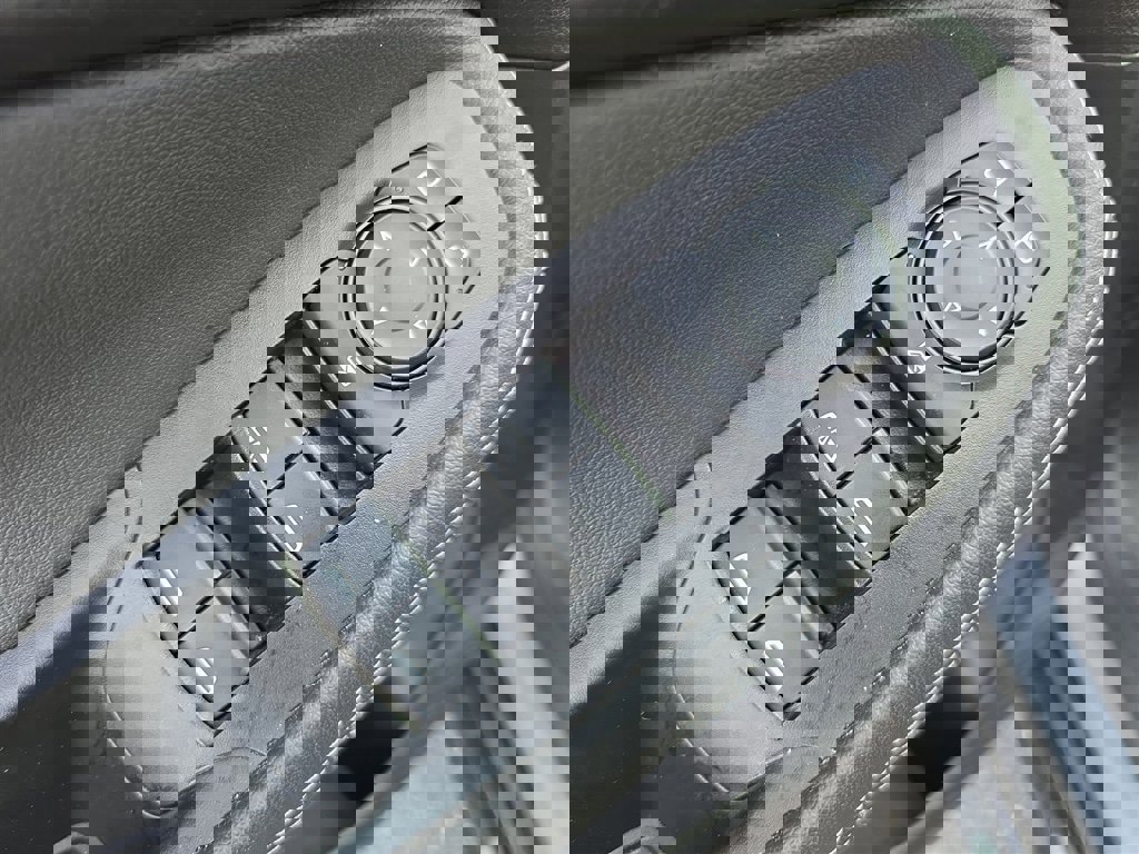 Used 2024 Buick Encore GX Sport Touring image 15