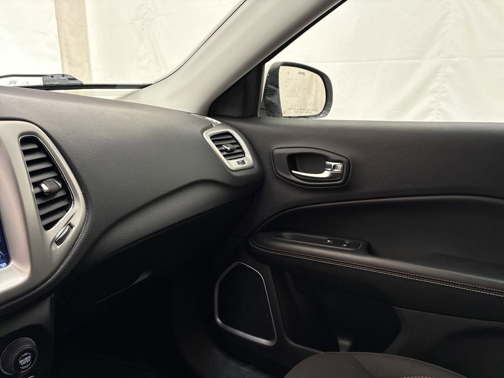 Used 2020 Jeep Compass Sport AWD/4WD image 22