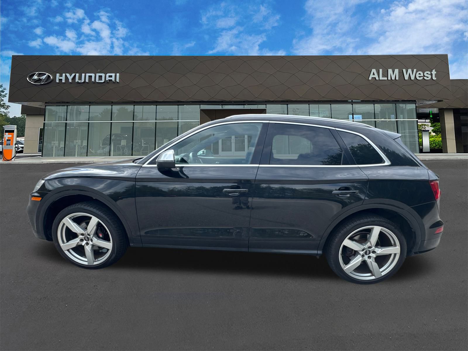 Used 2020 Audi SQ5 Prestige image 8