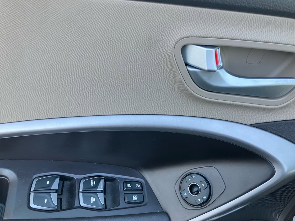 Used 2015 Hyundai Santa Fe Sport 2.0T image 35