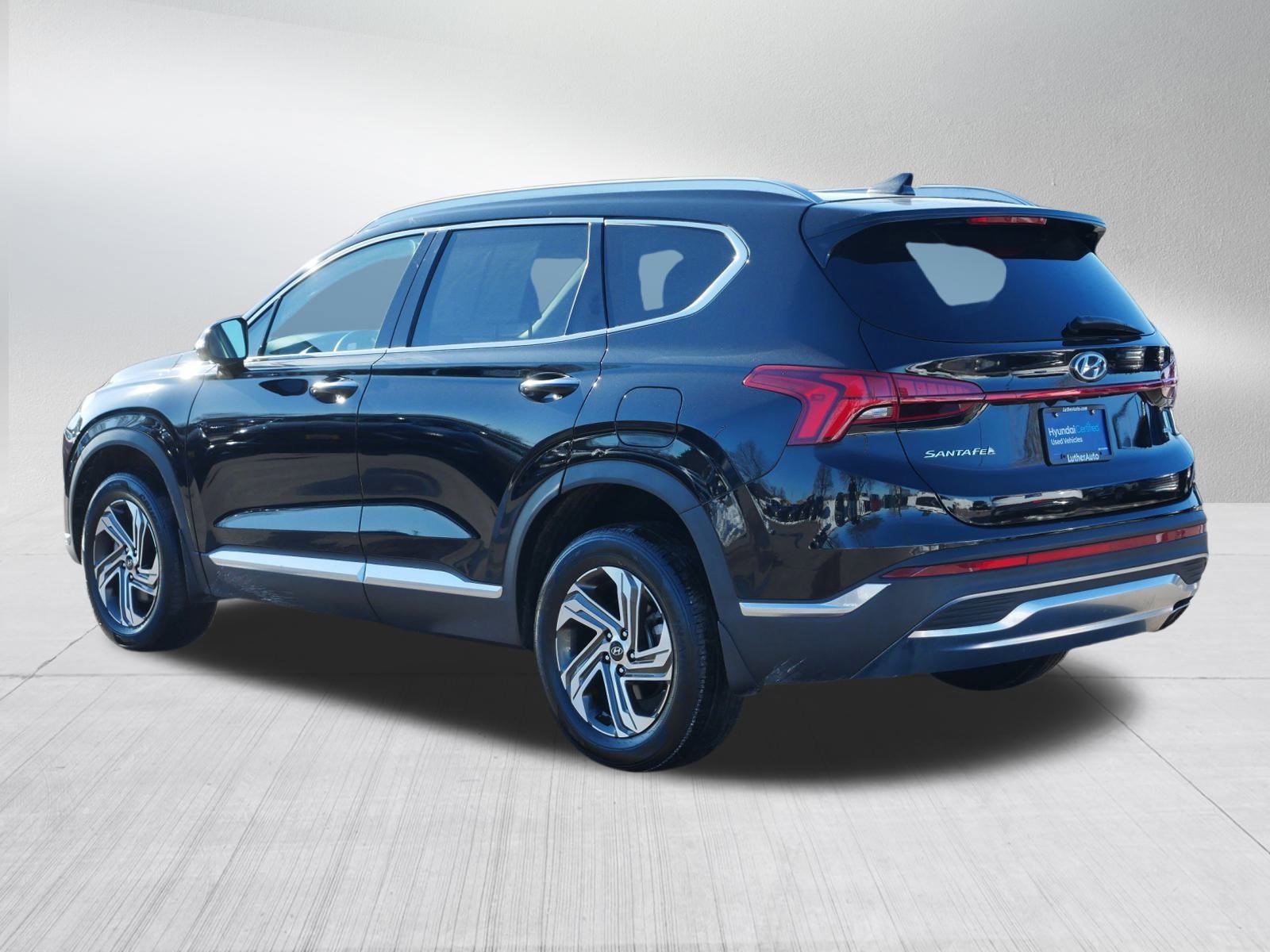 Certified 2023 Hyundai Santa Fe SEL w/ Premium Package image 5