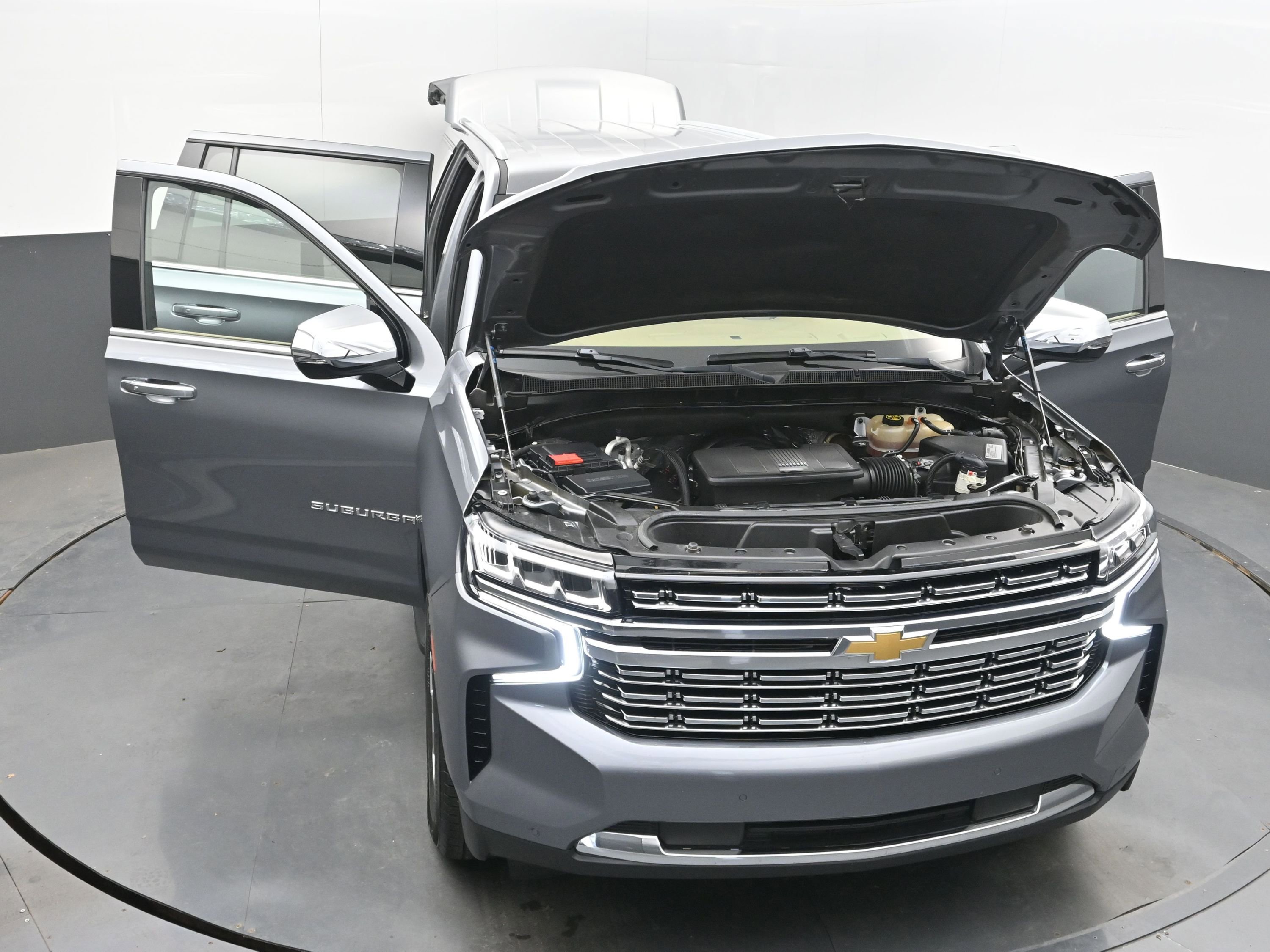 Used 2021 Chevrolet Suburban Premier image 40