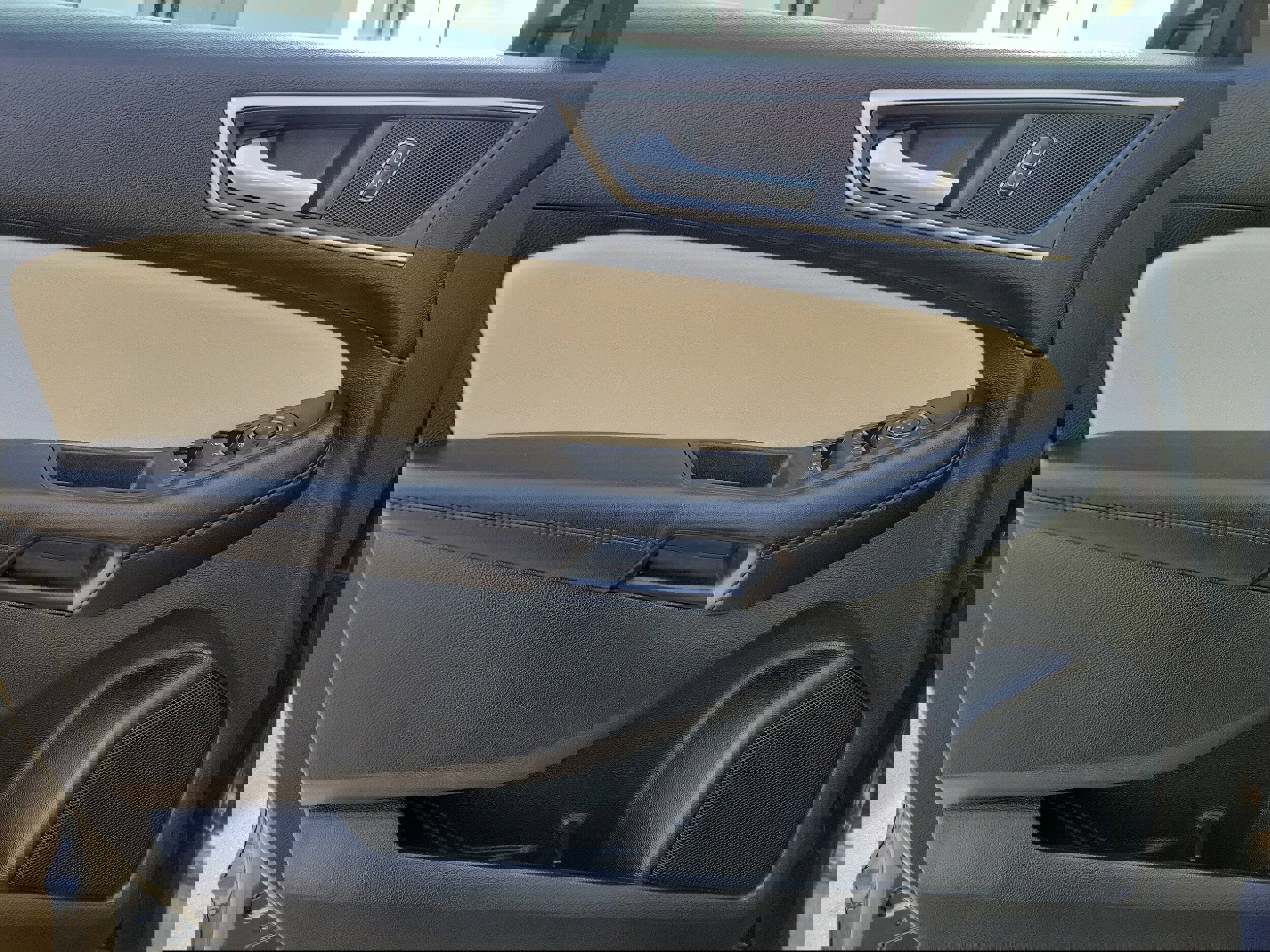 Used 2023 Ford Edge SEL w/ Convenience Package image 17