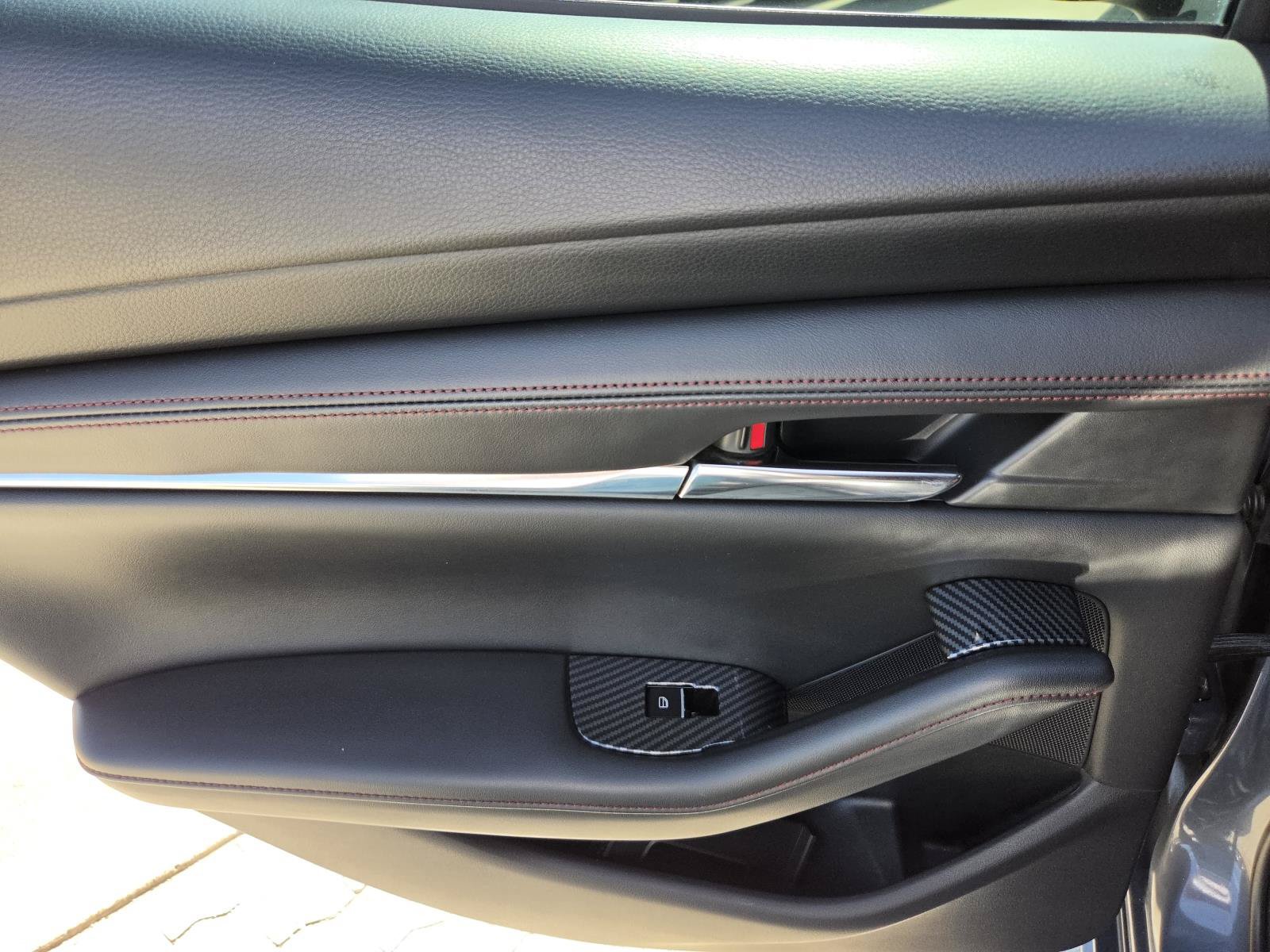 Used 2022 MAZDA MAZDA3 s FWD image 12