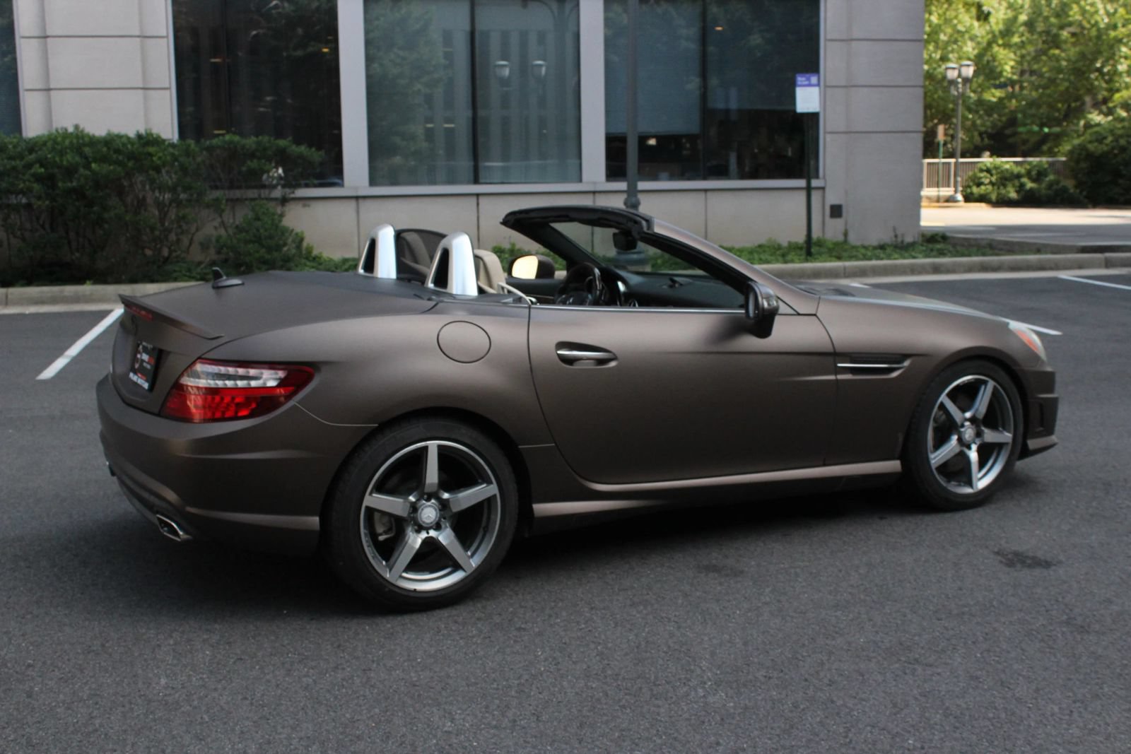 Used 2015 Mercedes-Benz SLK 350 w/ Multimedia Package image 7