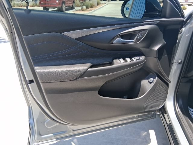 Used 2025 Buick Envista Sport Touring w/ Experience Buick Package FWD image 13
