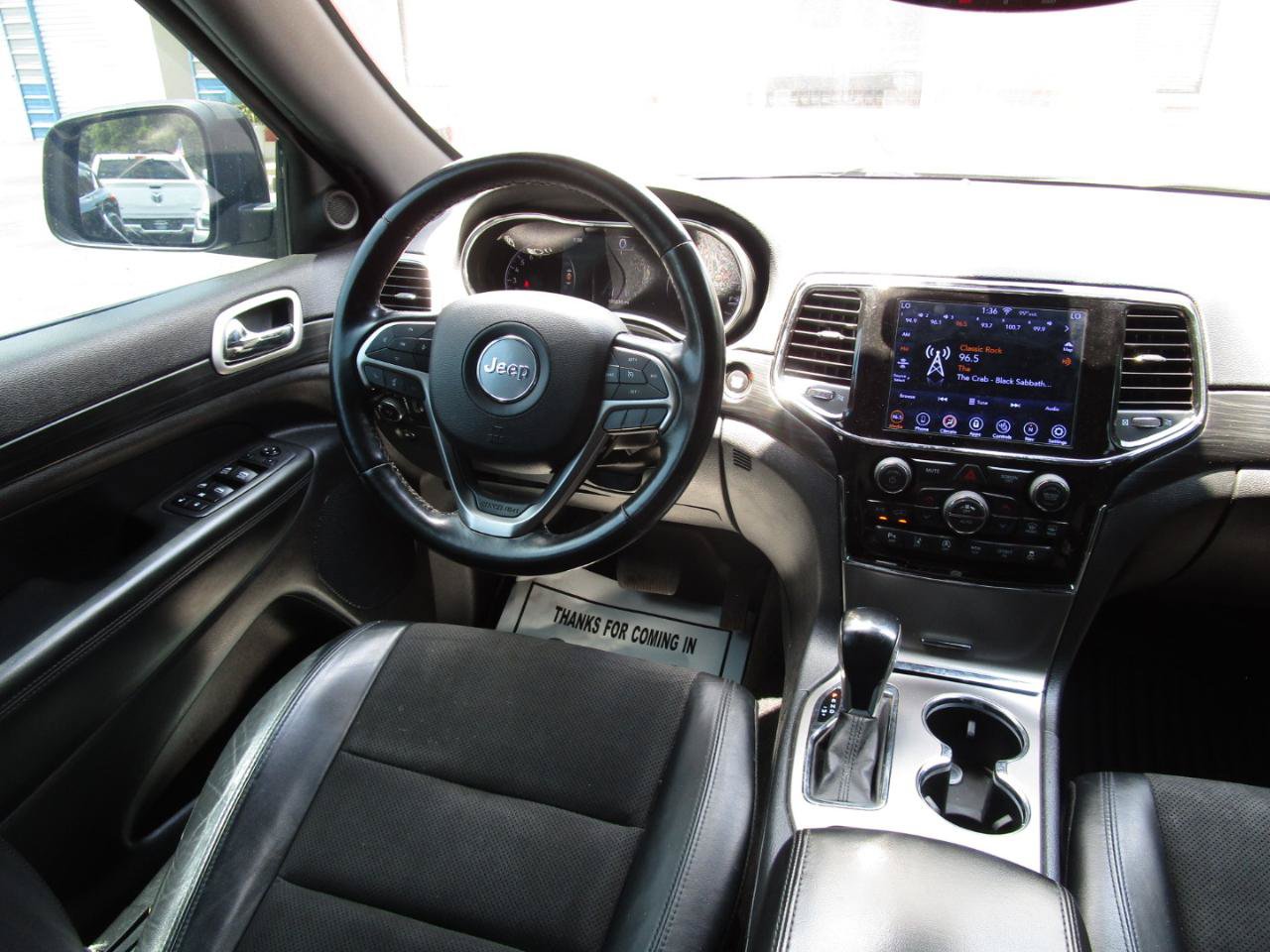 Used 2020 Jeep Grand Cherokee Altitude AWD/4WD image 9