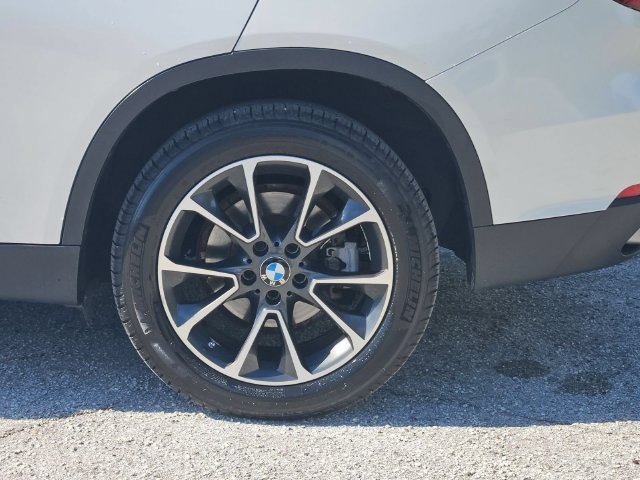 Used 2017 BMW X5 xDrive40e AWD/4WD image 32