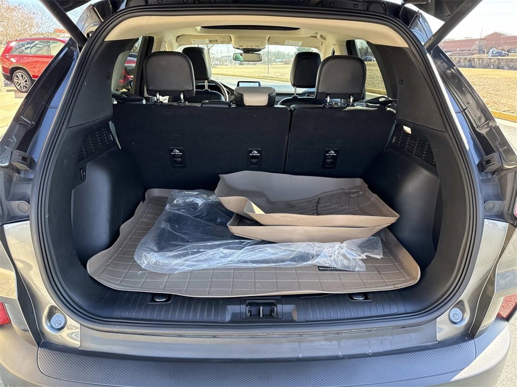 Used 2020 Ford Escape Titanium image 14