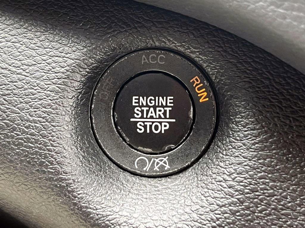 Used 2020 Jeep Cherokee Latitude Plus w/ Comfort/Convenience Group image 34