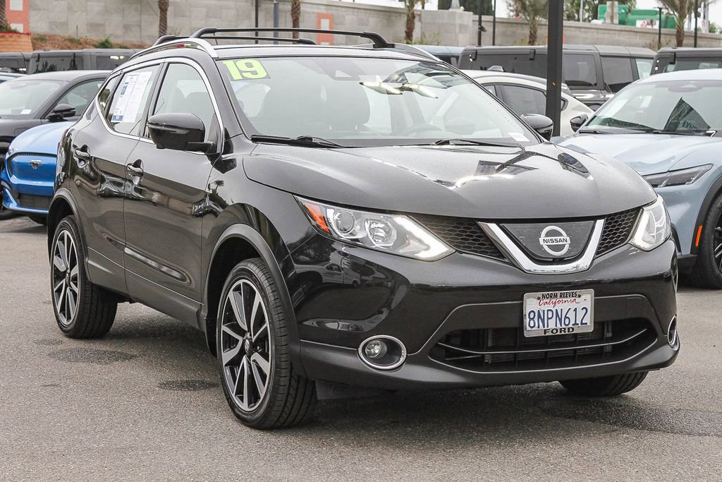 Used 2019 Nissan Rogue Sport SL image 3