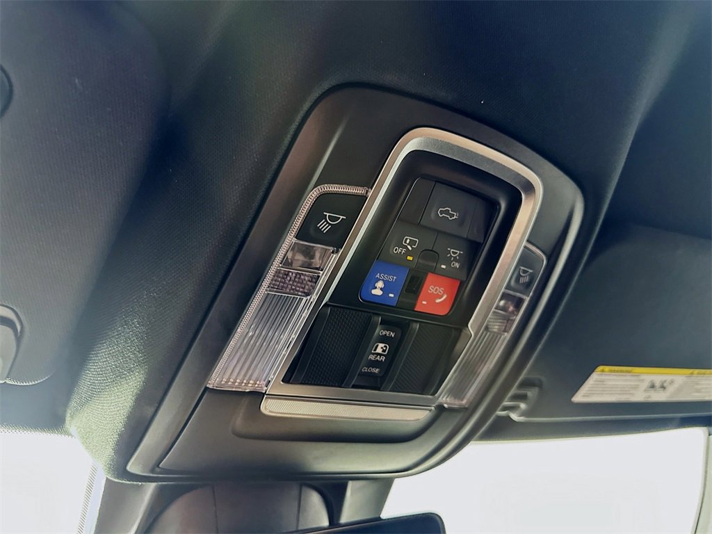 Used 2022 RAM 1500 Limited w/ Body Color Bumper Group image 34