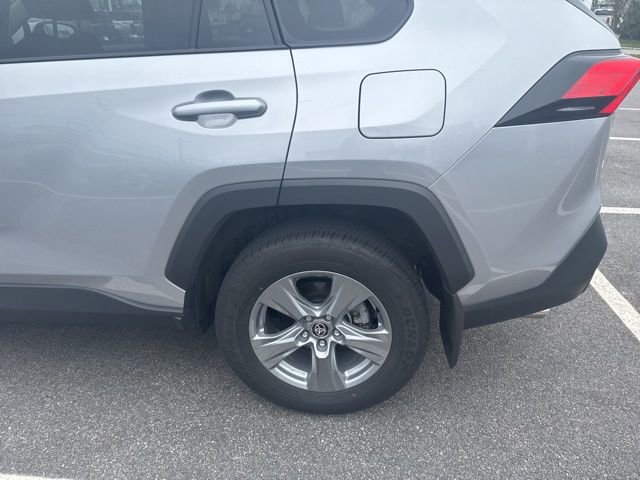 Used 2025 Toyota RAV4 XLE w/ Convenience Package AWD/4WD image 6