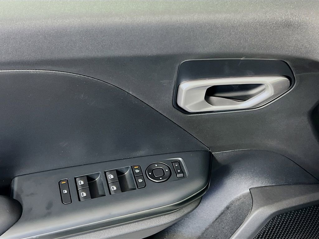 New 2026 Kia K4 LX image 14