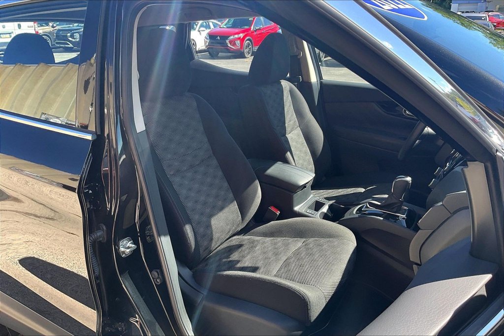 Used 2022 Nissan Rogue Sport SV AWD/4WD image 7