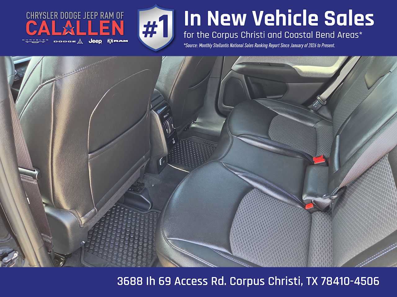Used 2025 Jeep Compass Latitude w/ Sun & Sound Group AWD/4WD image 21