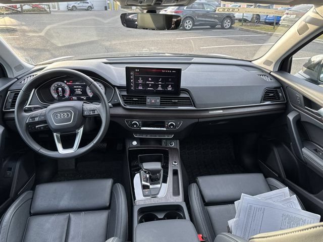 Used 2025 Audi Q5 2.0T Premium Plus w/ Premium Plus Package AWD/4WD image 11