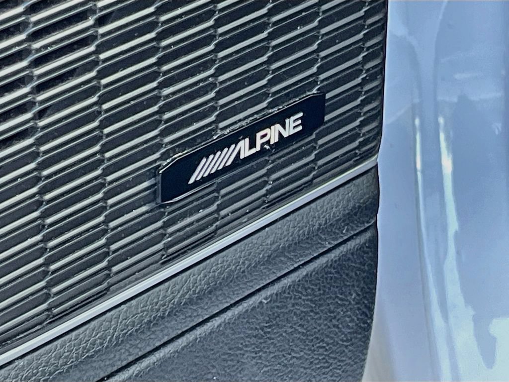 Used 2022 Jeep Grand Cherokee L Limited RWD image 19